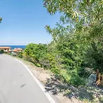 - Goelba Villa