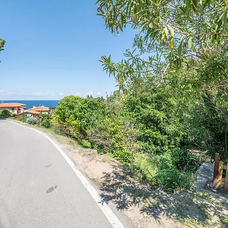 - Goelba Villa